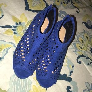 3 inch royal blue heals